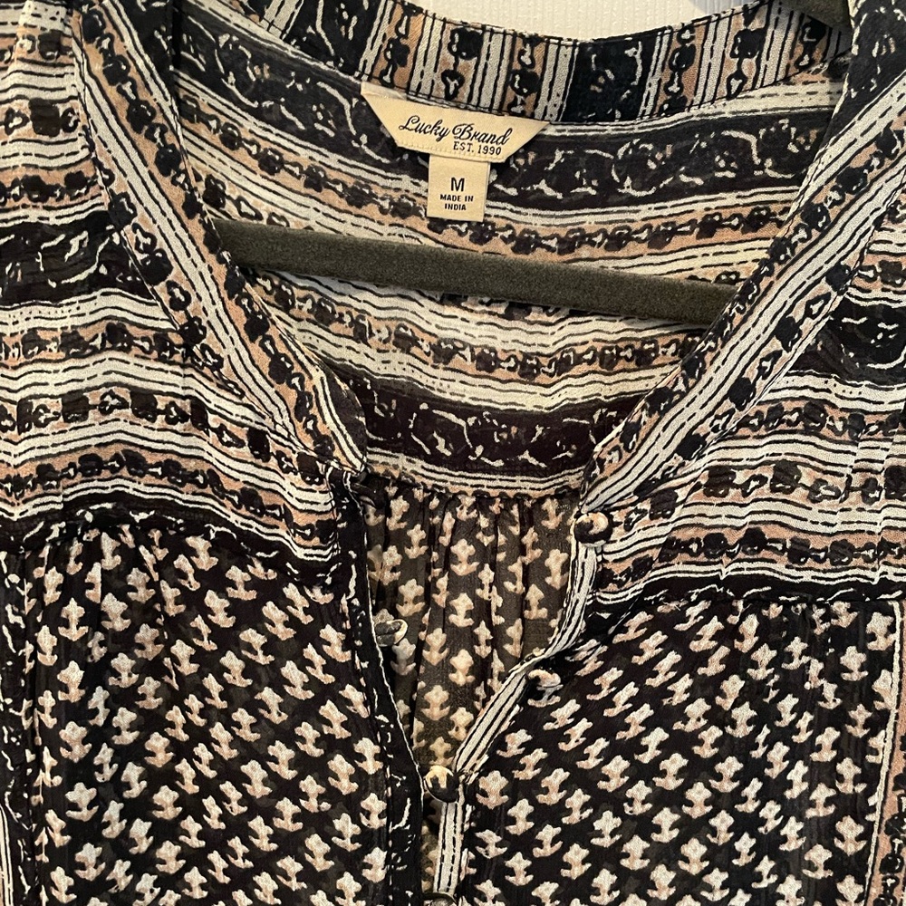 Lucky brand, blouse size medium - Picture 3 of 4